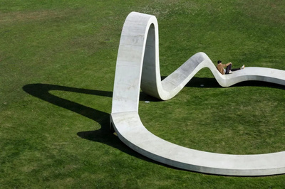 景觀座椅這樣設(shè)計(jì)充滿藝術(shù) : 藝術(shù)化的座椅同時(shí)也是公共藝術(shù)!